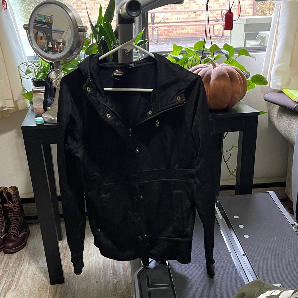 Volcom Black Hooded Jacket size Medium with Snap Buttons